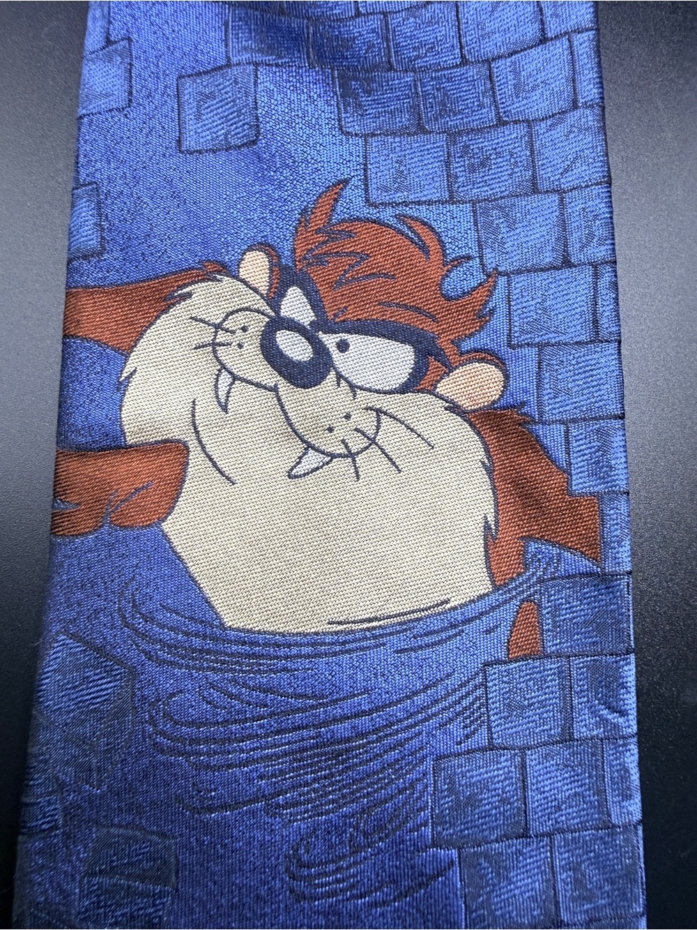 Vintage 2000 Looney Tunes Taz Silk Tie Made in Italy Tie Tack Blue Brick Wall - Picture 3 of 6